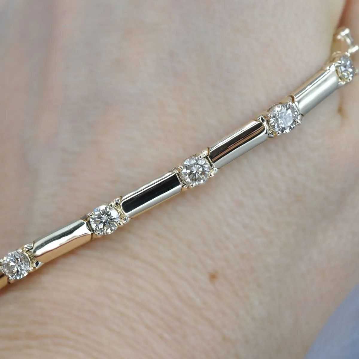 1.50-3.00 CT Round Cut Diamonds - Tennis Bracelet