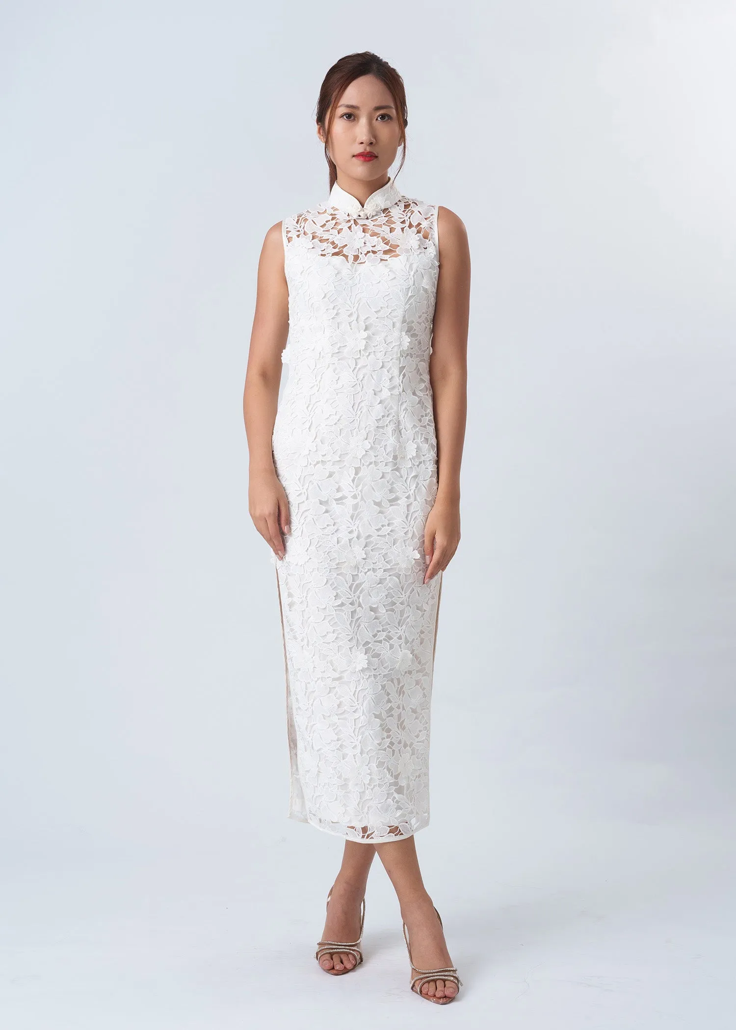 Achillea Sleeveless Lace Bridal Qipao (White) - RTW