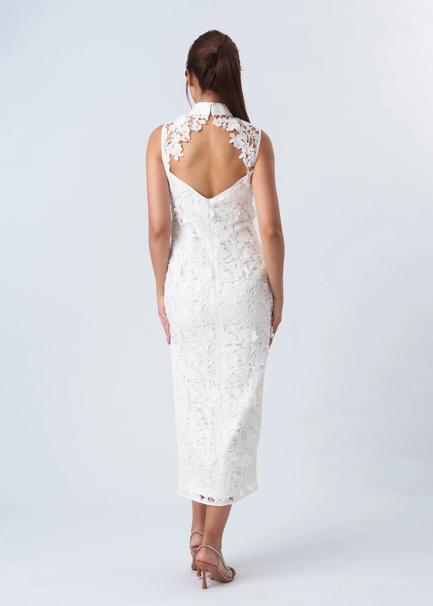 Achillea Sleeveless Lace Bridal Qipao (White) - RTW