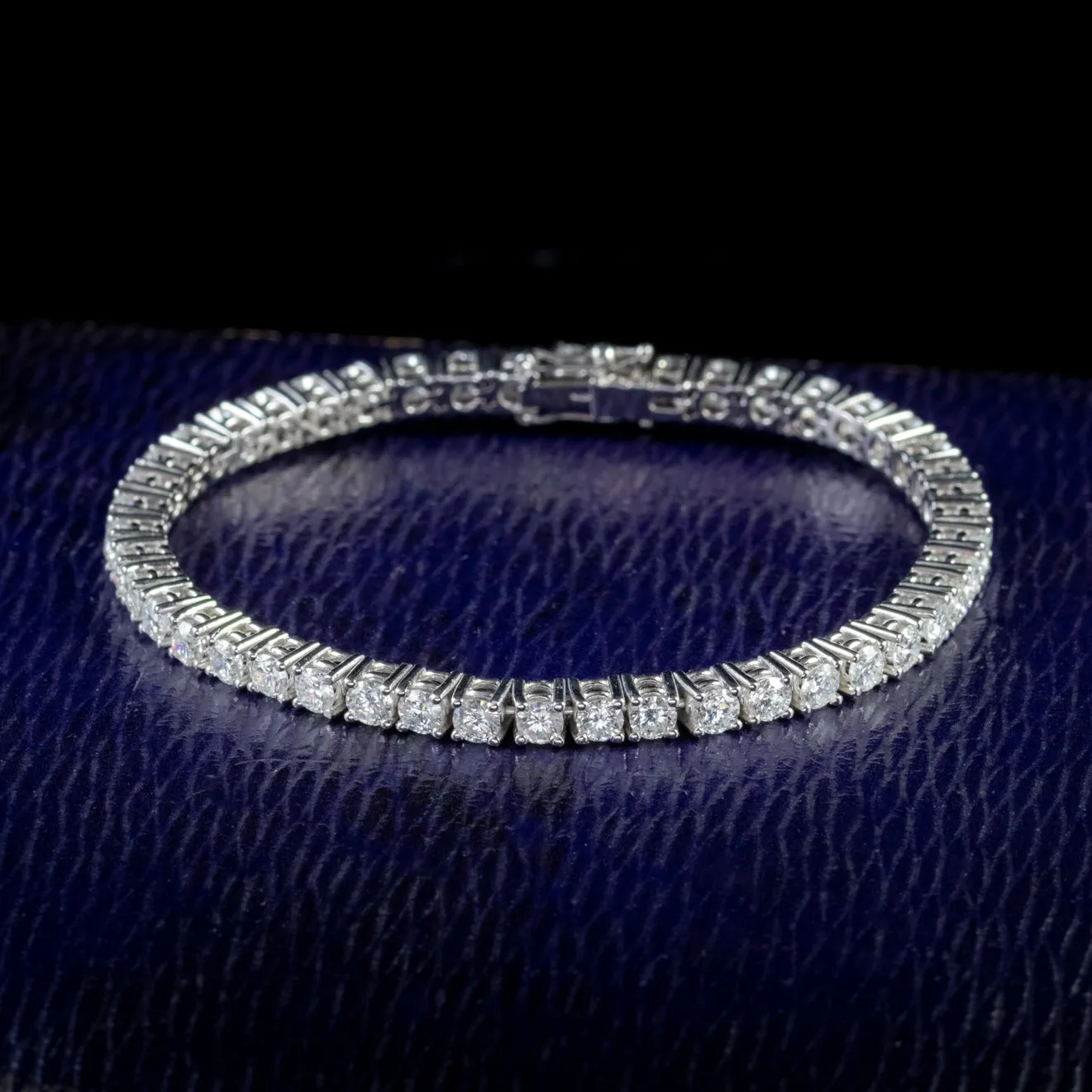 Art Deco Style Diamond Tennis Bracelet 7Ct Of Diamond 18Ct White Gold