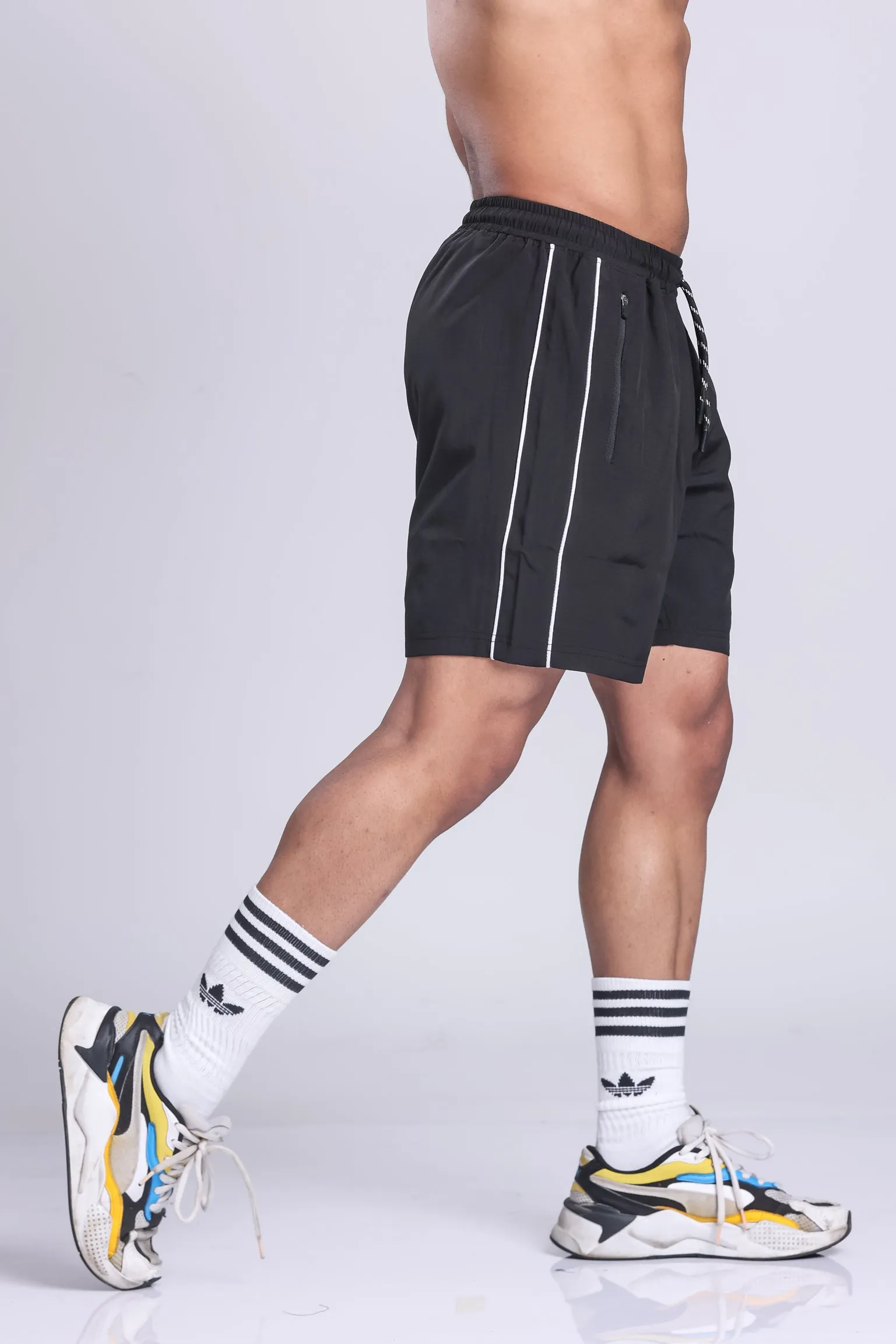 Essential Performance Shorts- Black