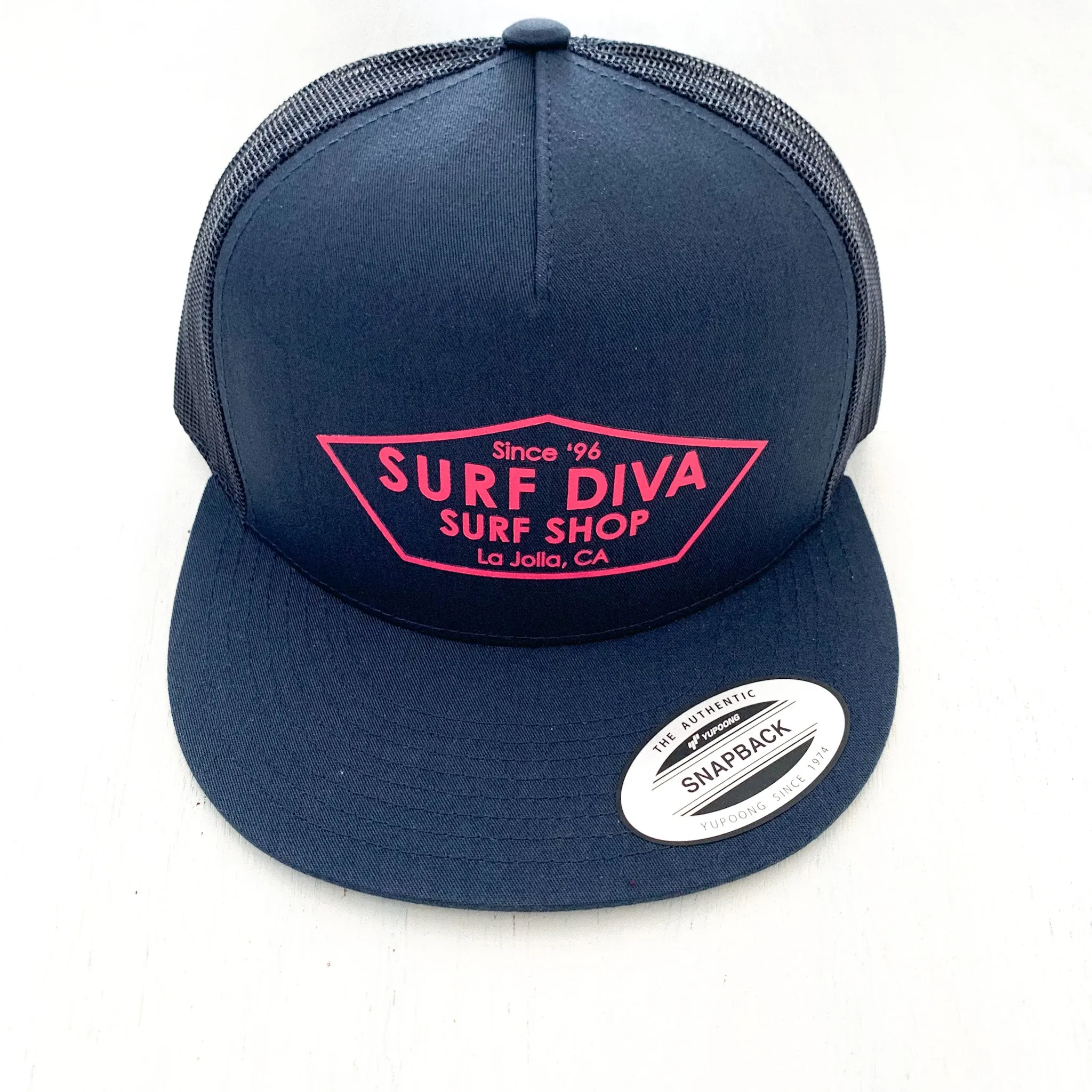 HAT with SURF DIVA SURF SHOP - TRUCKER HAT (navy)