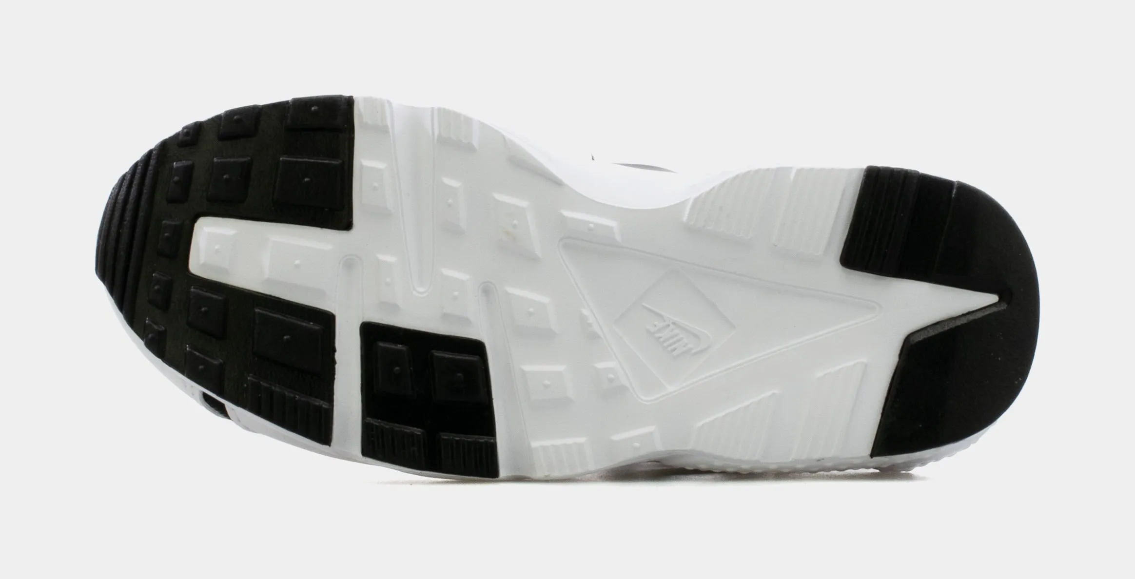 Huarache Run Grade School Lifestyle Shoe (Black/White)