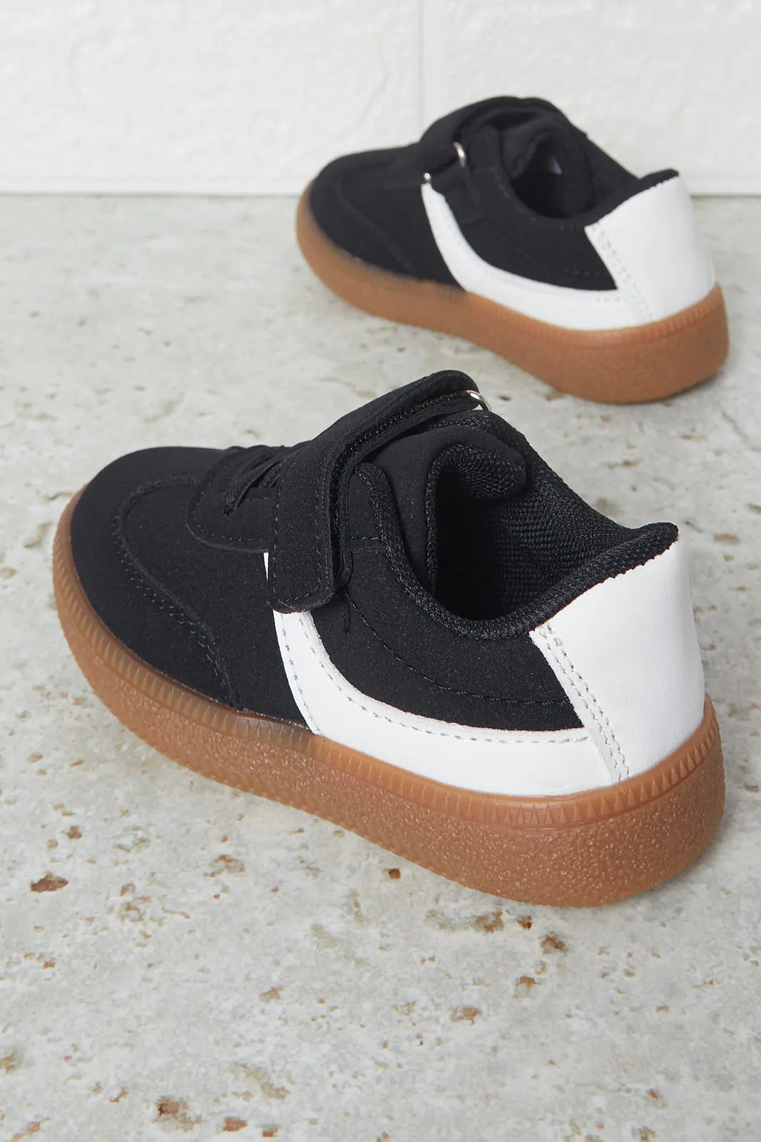 Infant Boys Black Velcro Sneakers