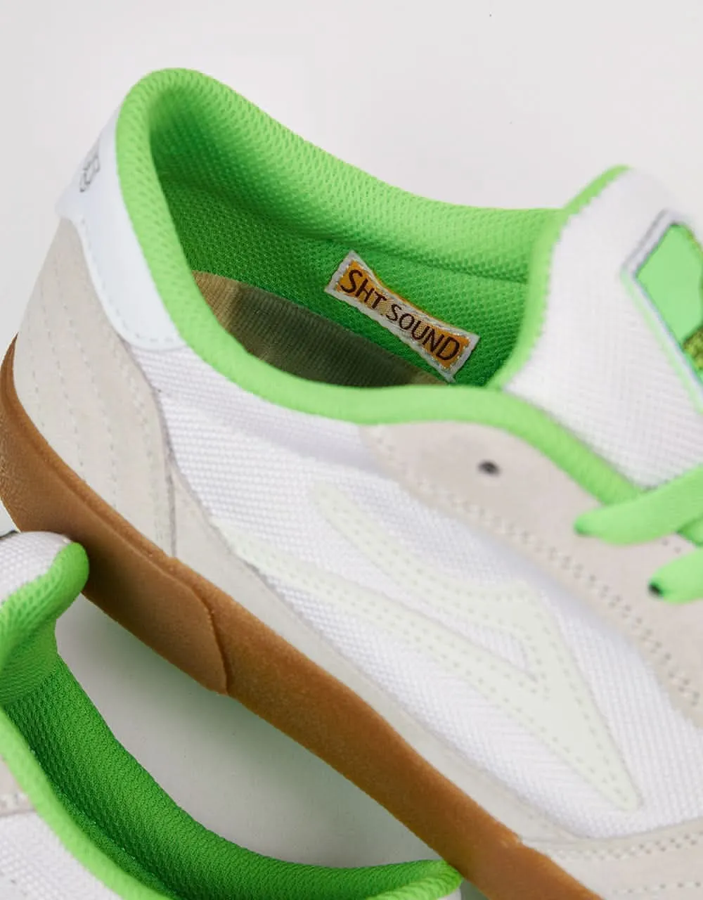 Lakai x Girl Yeah Right! Cambridge Skate Shoes - White/UV Green Suede