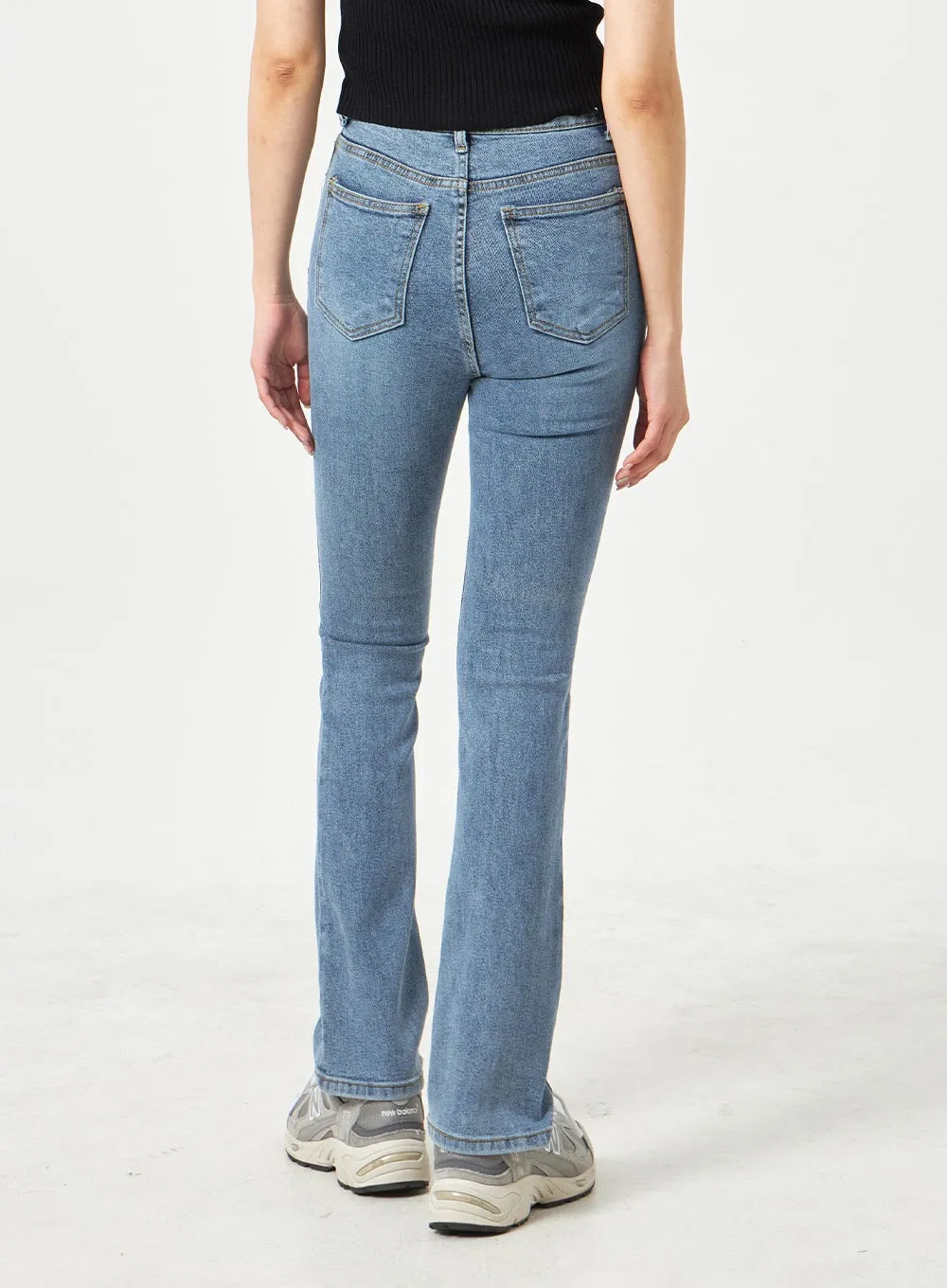 Mid-Wash Bootcut Jeans BA312