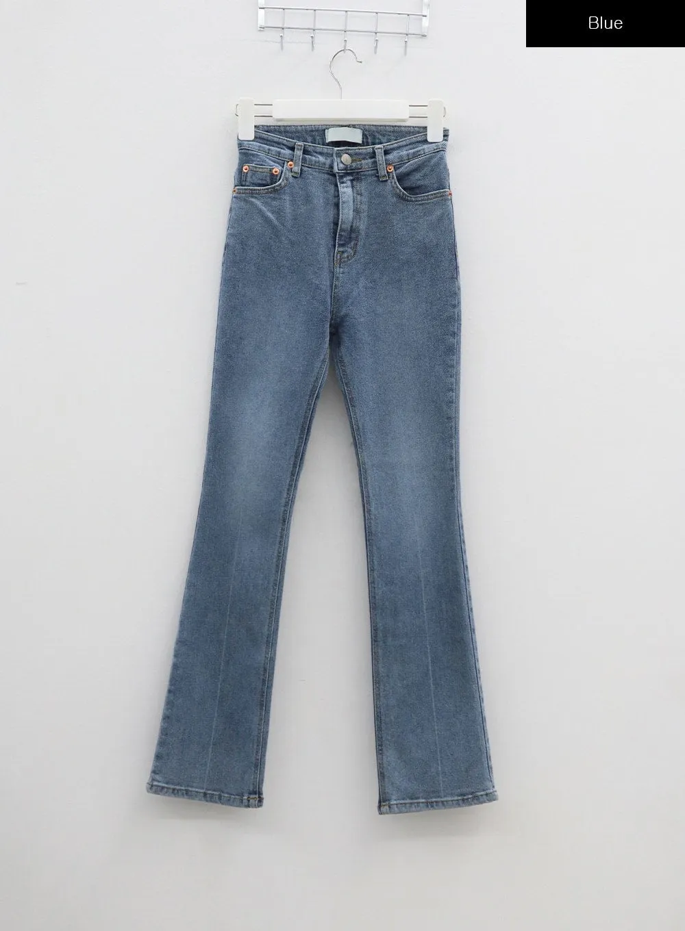 Mid-Wash Bootcut Jeans BA312