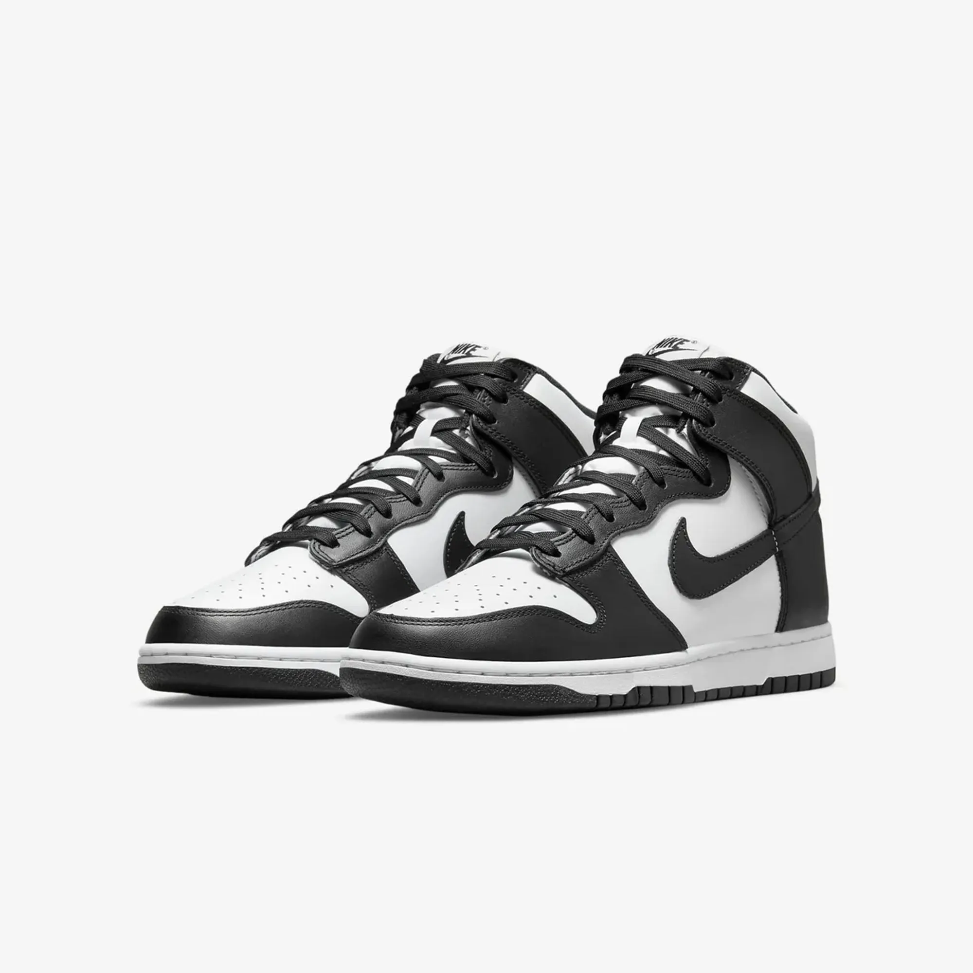 Nike | DUNK HIGH RETRO { BLACK / WHITE