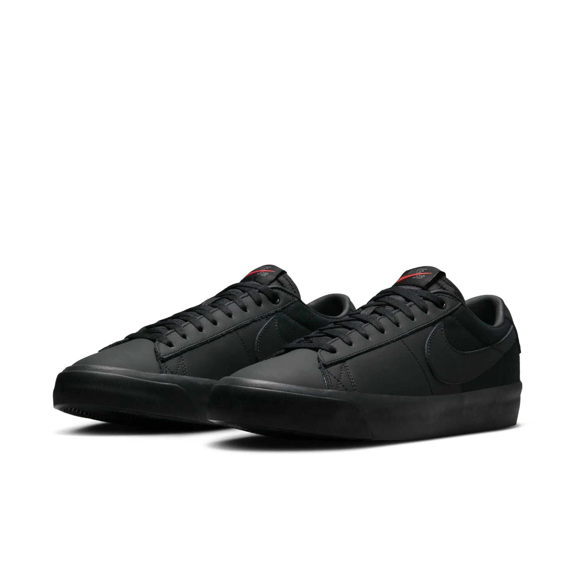 NIKE SB BLAZER LOW PRO GT BLACK / BLACK-BLACK-BLACK