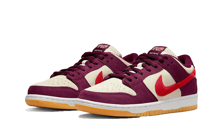 Nike SB Dunk Low Skate Like a Girl