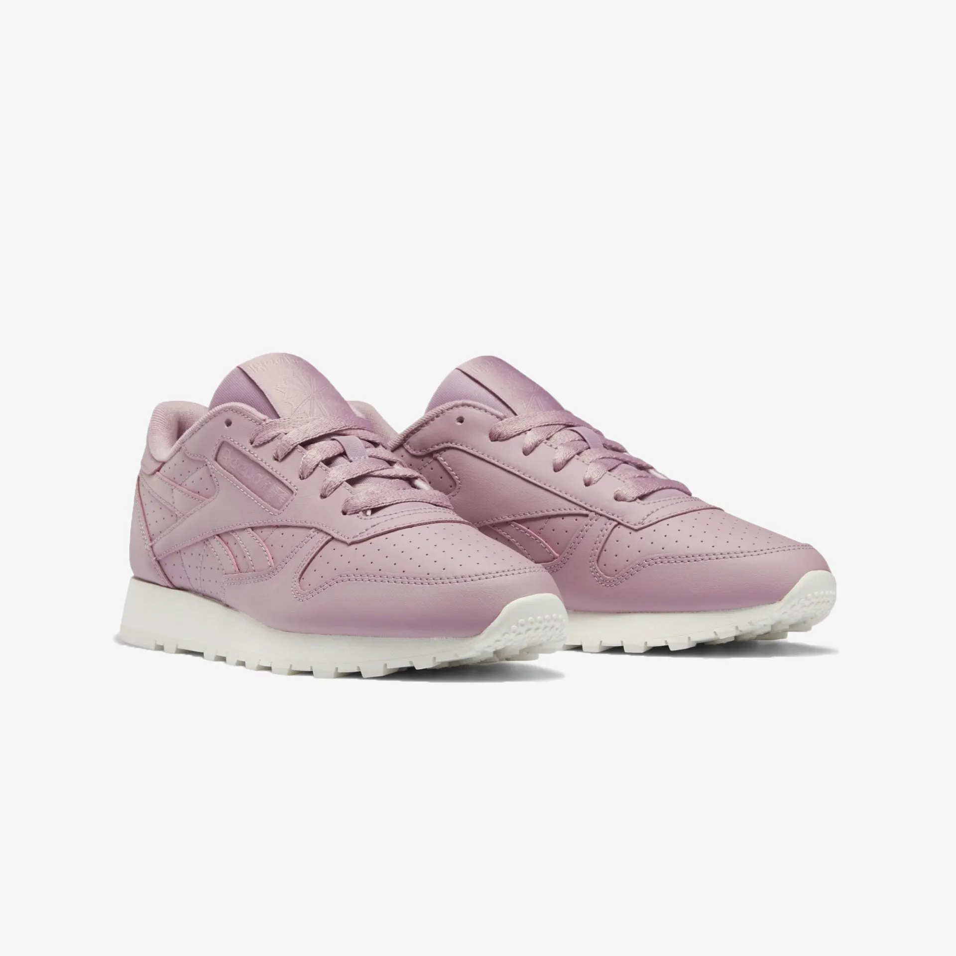 Reebok | WMN'S CLASSIC LEATHER  { INFUSED LILAC / CHALK