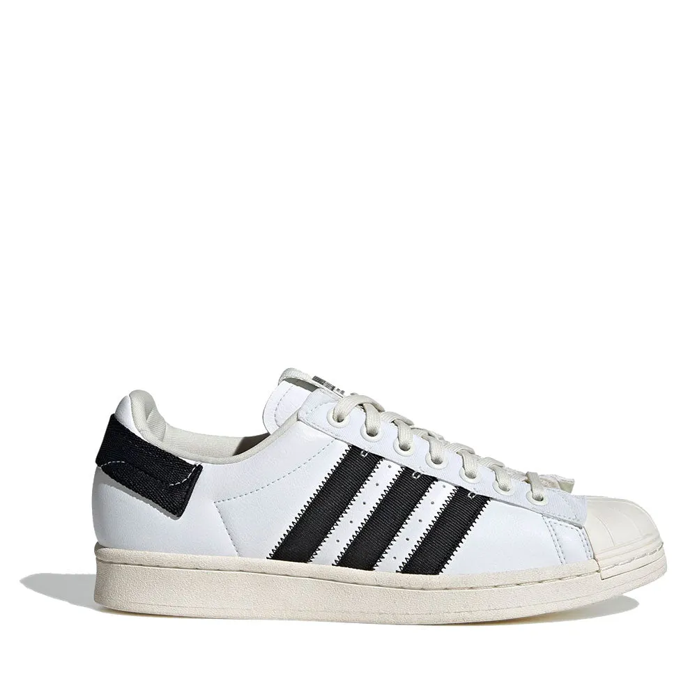 Scarpe Uomo ADIDAS Sneakers linea Superstar Parley colore Bianco e Nero