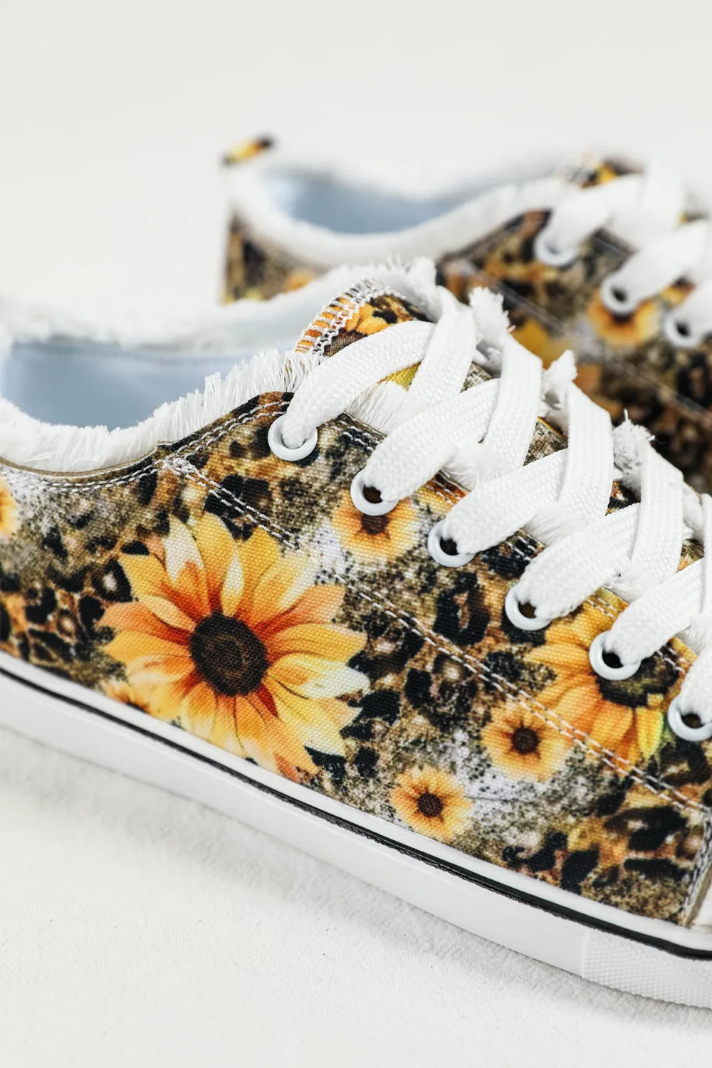 Women's Sunflower Print Slip On Canvas Shoes